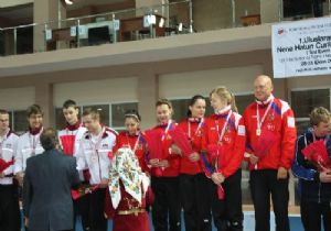 Curling tesisimiz 'Çek edildi'